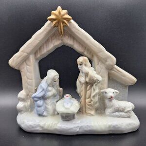 Ceramic Nativity Scene Star Lamb Baby Jesus Religious Holiday Birth Savior Smile